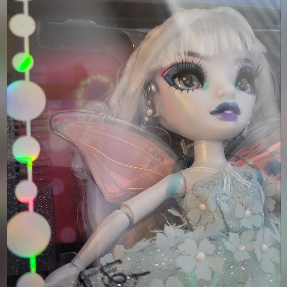 Eliza Mcfee - Fairy - Shadow High -Rainbow Vision Costume Ball - Picture 5 of 8